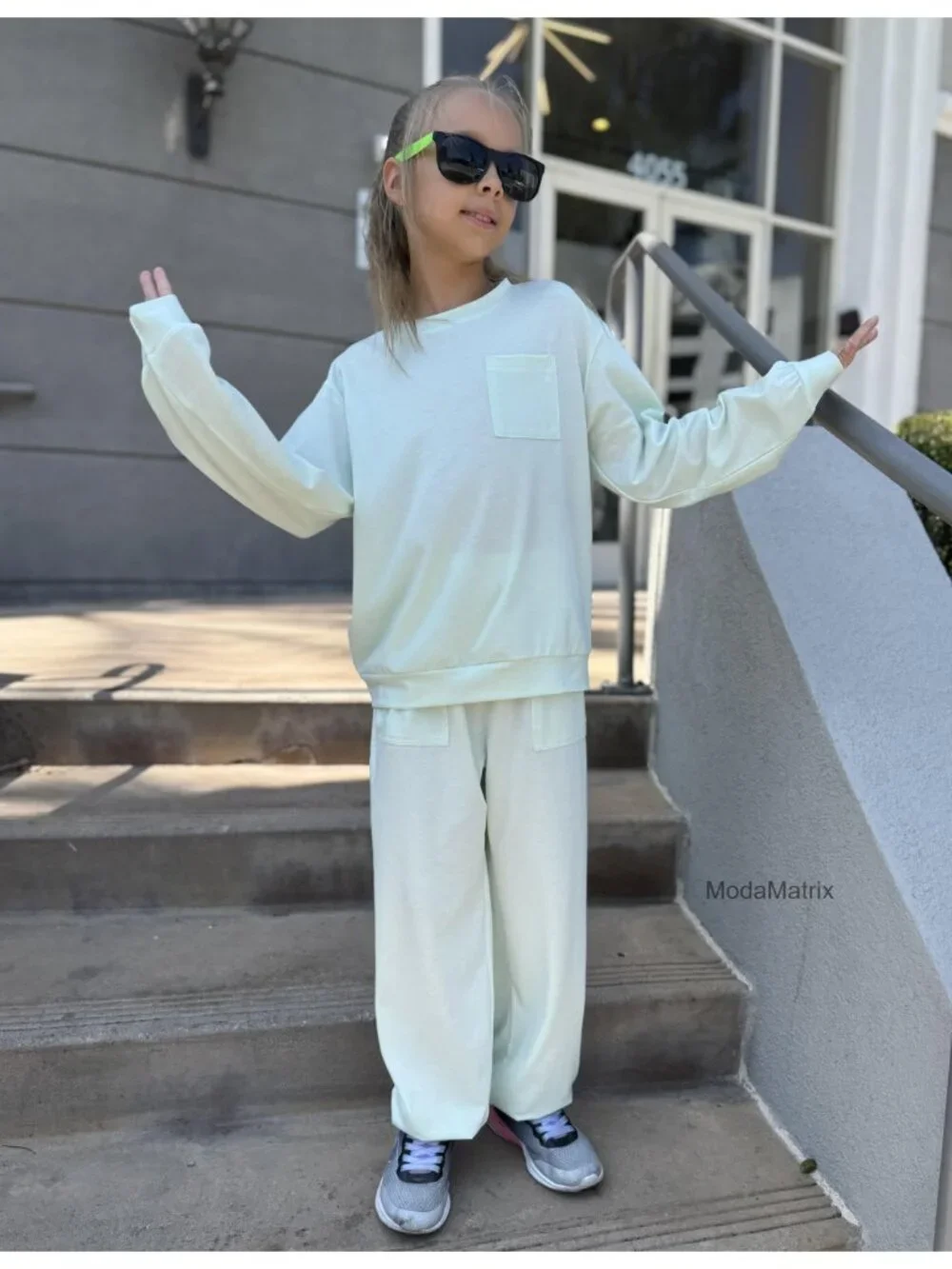 N/A adorable piece